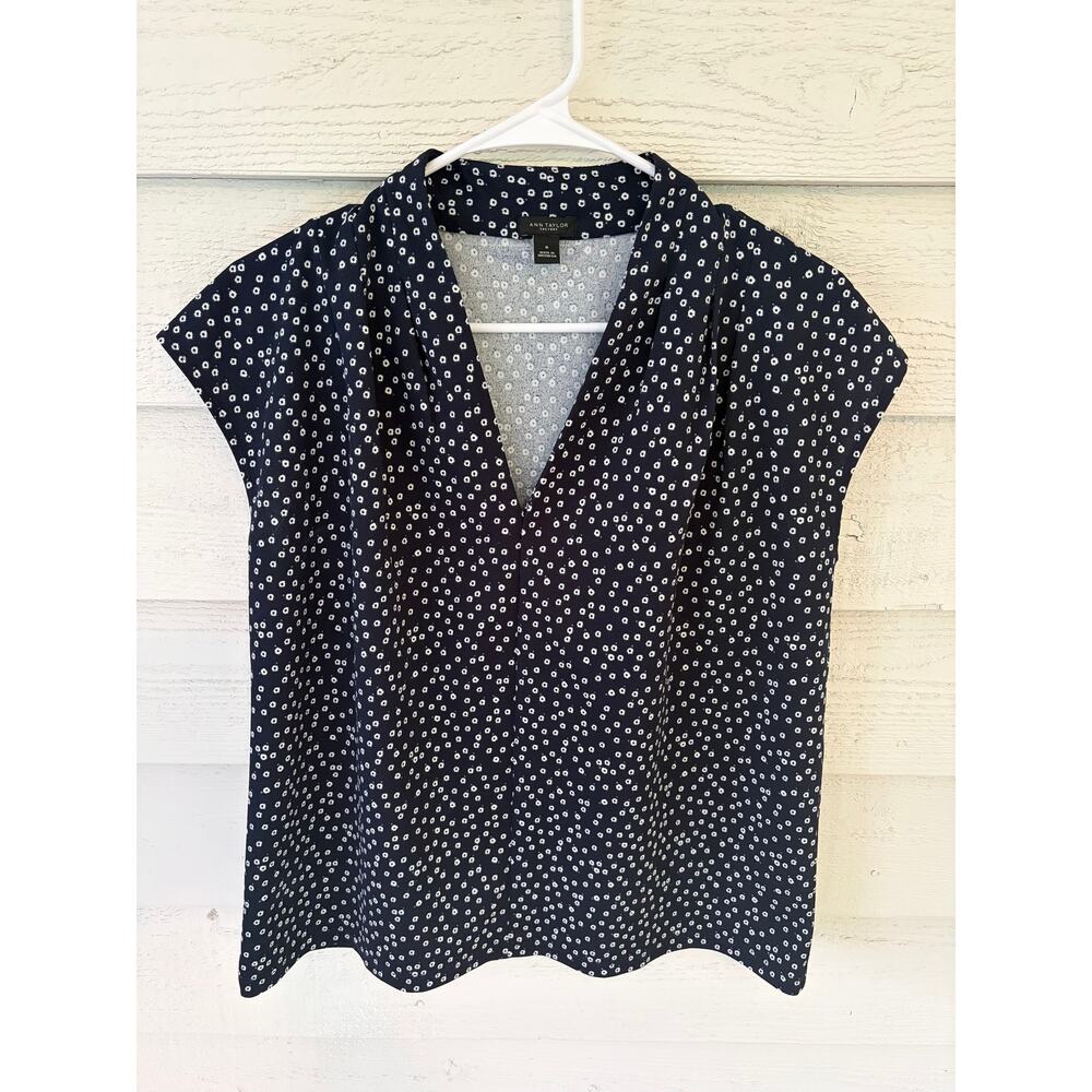 Ann Taylor Factory Navy Floral Print Blouse – Size Medium - Picture 2 of 8